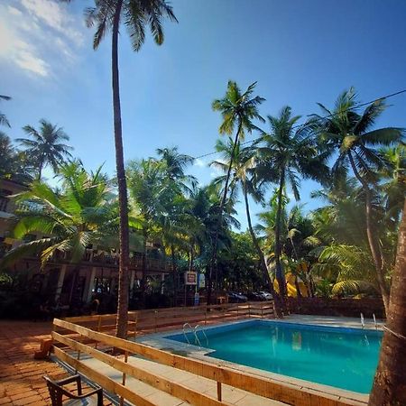 Coconut Garden Beach House Malvan Exterior photo